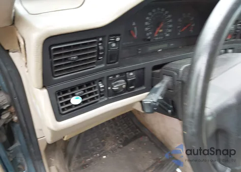 1997 Volvo 850 Gt из США, поврежденный, VIN YV1LS5544V2374830